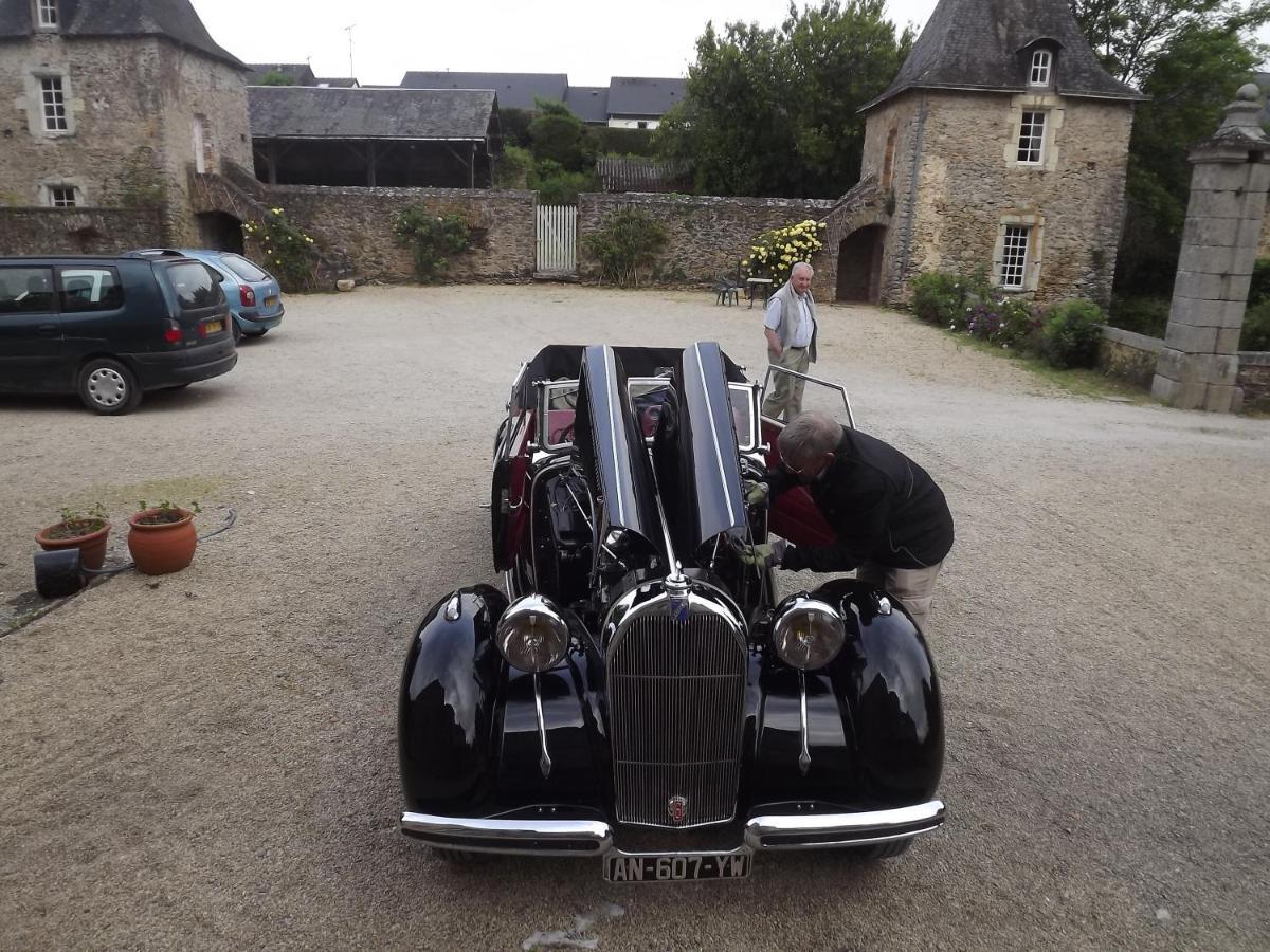 Hotel Manoir de Rouessé Laval  Esterno foto