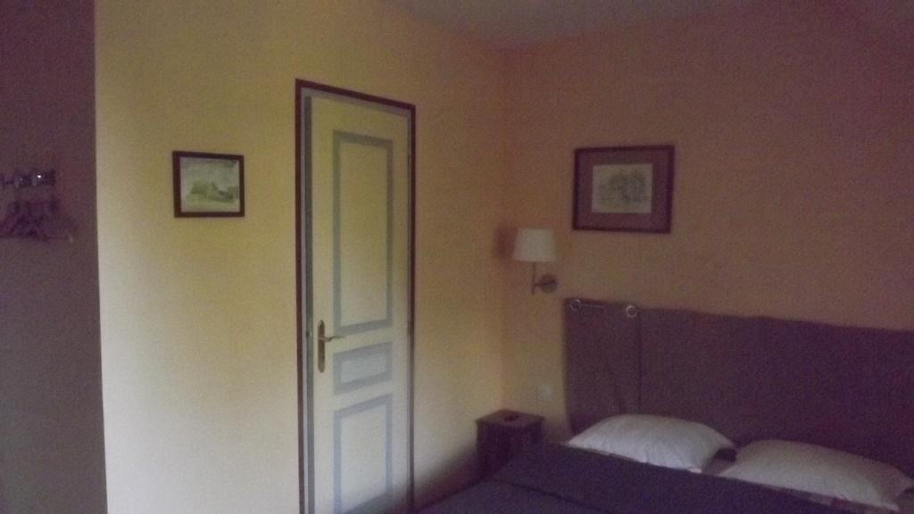 Hotel Manoir de Rouessé Laval  Camera foto